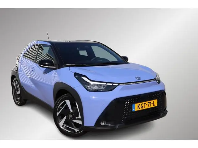 Toyota Aygo X Hybrid 115 envy, Smart Entry, Stoelverwarming, Apple Carplay/Android Auto, Sensoren, I...