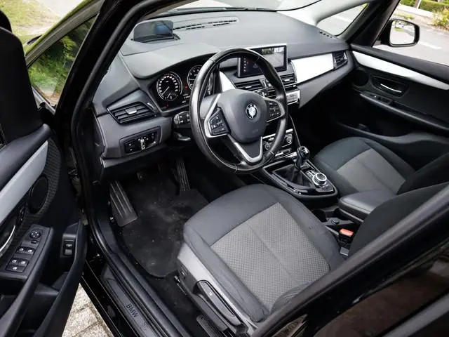 BMW 2-serie Gran Tourer 218i Business Edition 1e-Eig. & Keurig-Onderh. BOVAG-Garantie. NL-Auto.