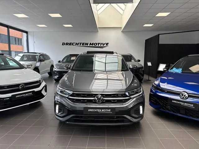 Volkswagen T-Roc 1.5 TSI R-line / pano / camera / Keyless /