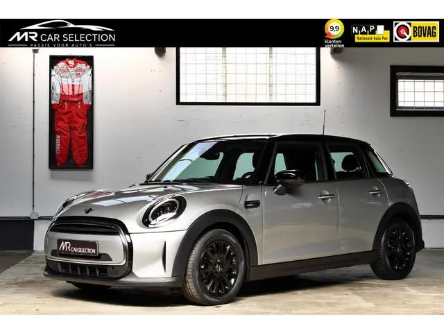 MINI 5-Deurs Camden Edition | Apple Car Play | Digitaal cockpit | Nl Geleverd