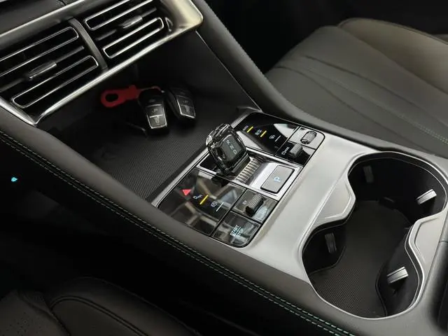 BYD SEAL U