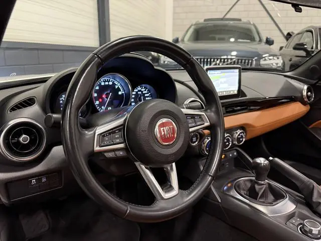 Fiat 124 Spider