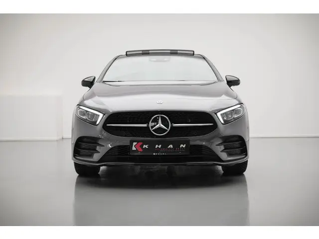 Mercedes-Benz A-klasse A250e AMG Line |Pano|Ambient|Carplay|Dodehoek|