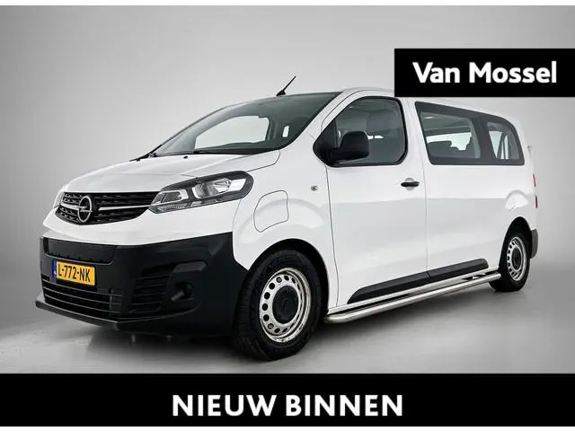 Opel Vivaro-e Combi L2H1 75 kWh Taxi voorbereid(type goedkeuring aanwezig)