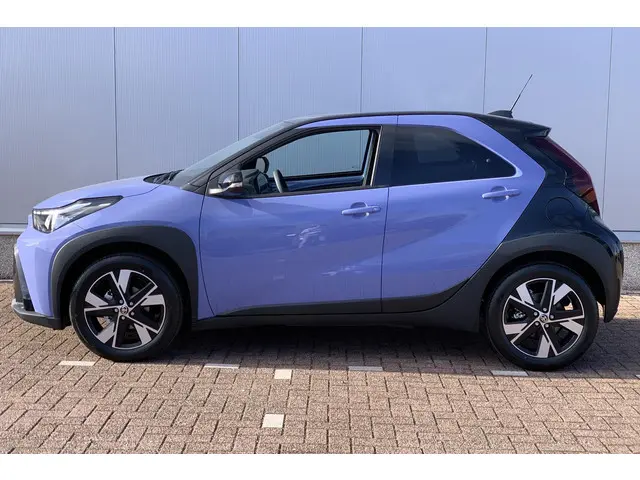 Toyota Aygo X Hybrid 115 pulse | Camera | Carplay | Keyless Start |