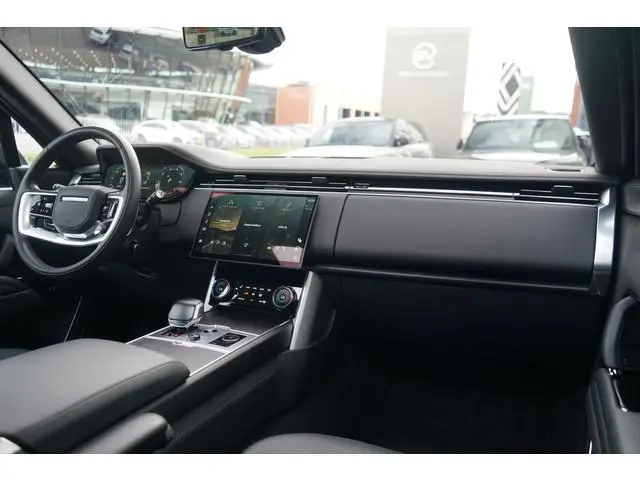 Land Rover Range Rover 4.4 P530 SV MHEV | British Racing Green Satijnglans | Massage stoelen |