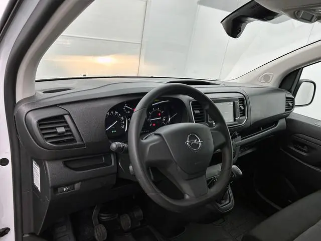 Opel Vivaro 1.5 CDTI L3H1 Edition 3-zits Airco Navigatie Trekhaak