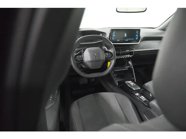 Peugeot 2008 PureTech 130 EAT8 Allure Pack | Navigatie | Camera | Apple Carplay | Parkeersensoren