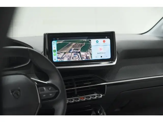 Peugeot 208 PureTech 100 Allure | Apple Carplay | Parkeersensoren | Climate Control