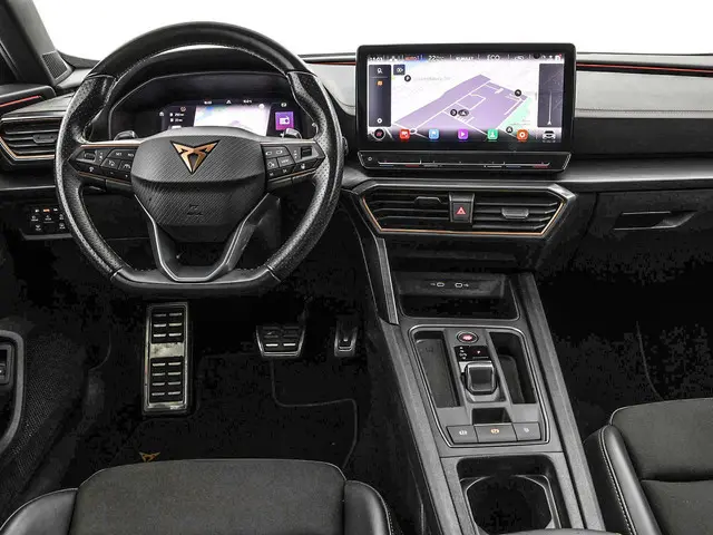 CUPRA Formentor 1.4 245pk DSG e-Hybrid VZ Performance · Panoramadak · 360 Camera · Wegklapbare Trekh...