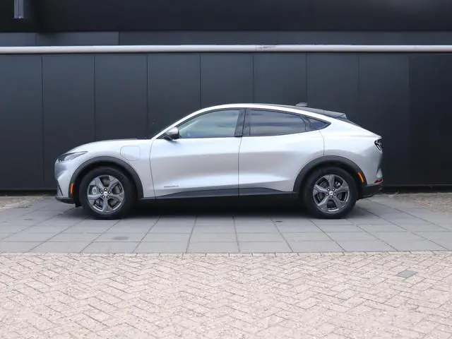Ford Mustang Mach-E RWD 75 kWh | LEDER | PANO | TREKHAAK | 360° CAMERA | B&O | STOEL/STUURVERW. | NA...