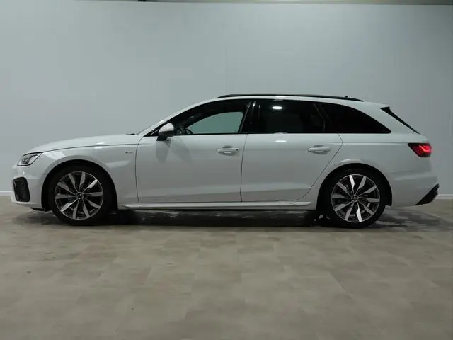 Audi A4 Avant 35 TFSI S Line edition Competition | Matrix-LED | Navigatie | Android/Carplay | 18"lm...