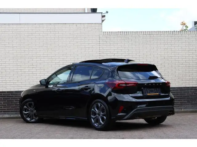 Ford Focus 1.0 EcoBoost Hybrid ST Line X | Panoramadak | Matrix | Winterpack | 