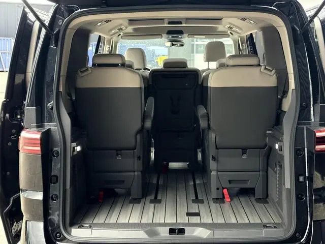 Volkswagen Multivan 1.4 eHybrid L2H1 Style INCL BTW | PANO | ALCANTARA | HOUTEN VLOER | STUURVERWARM...