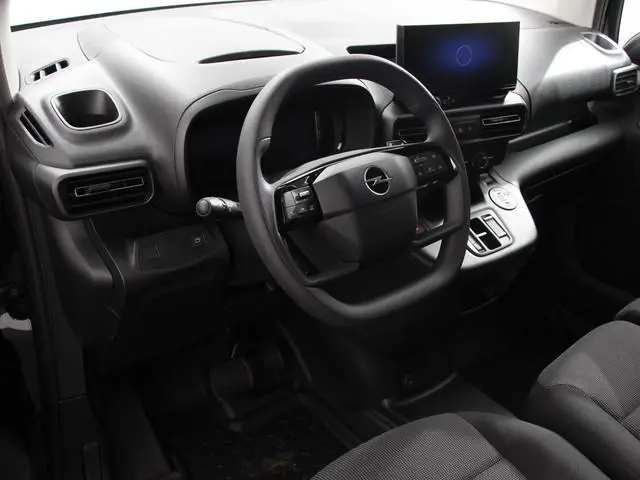 Opel Combo 1.5 BlueHDi 130pk L2 Automaat Apple Carplay / Android Auto Navigatie Trekhaak Airco Camer...