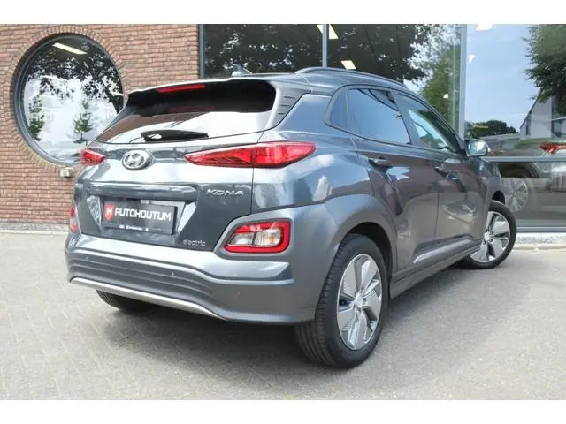 Hyundai Kona EV Premium 64 kWh | Schuifdak | Stoelventilatie | Headup