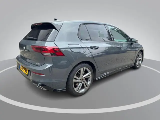 Volkswagen Golf 1.5 eTSI 130pk DSG R-Line · Apple/Android Car Play · P-Sensoren · Navigatie · Sfeerv...