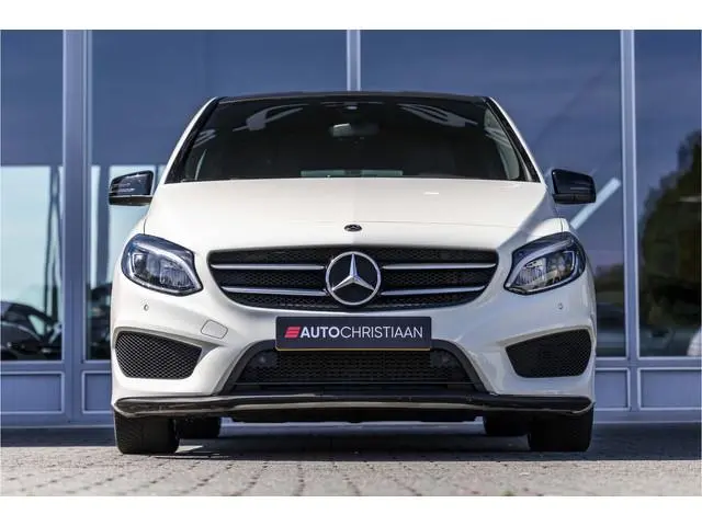 Mercedes-Benz B-klasse 180 AMG | Trekhaak | Camera | Carplay