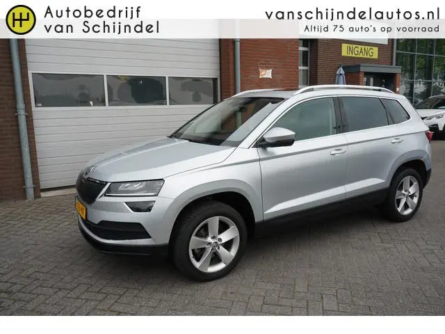 ŠKODA Karoq 1.5 TSI ACT 150PK BUSINESS EDITION PLUS ORIGINEEL NL PANORAMADAK CAMERA 4X NIEUWE BANDEN...