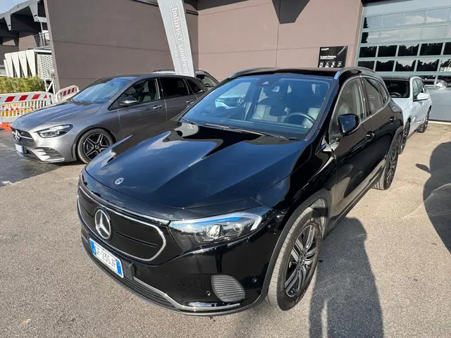 Mercedes-Benz EQA 250 Sport 67 kWh Advanced  Pakket, Premium pakket, rij-assistentie pakket Wordt ve...