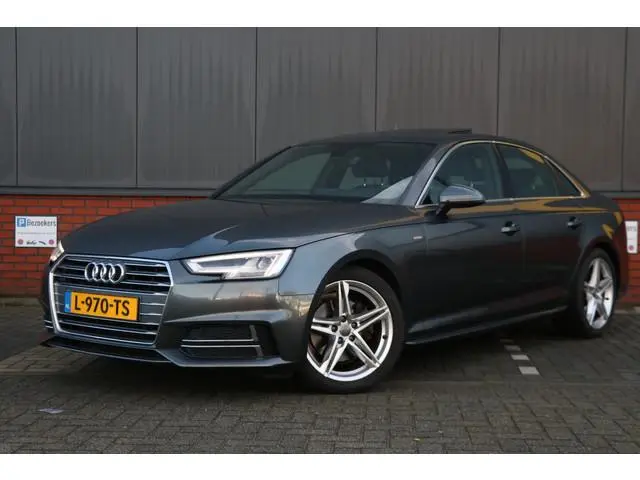 Audi A4 Limousine 1.4 TFSI Sport 3 x Sline Open dak | Leer | 
