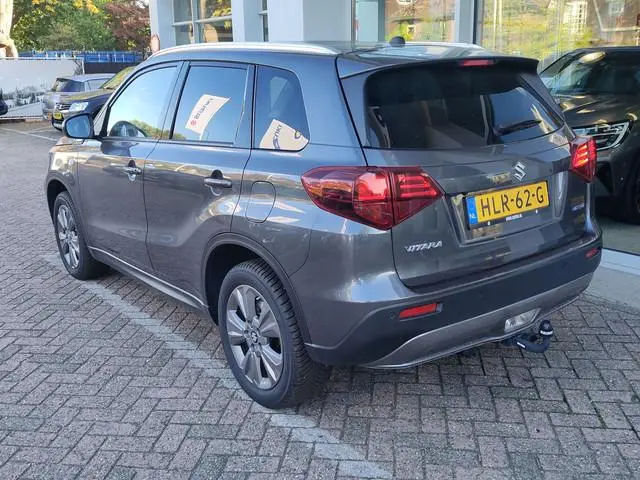 Suzuki Vitara 1.4 BOOSTERJET SELECT SMART HYBRID Keyless | Camera | Trekhaak | Stoelverwarming | Nav...