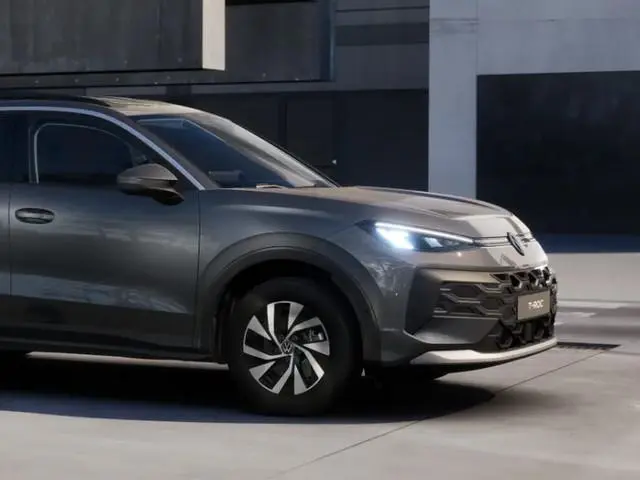 Volkswagen T-Roc Limited Edition 1.5 eTSI 116 PK 7 versn. DSG · Comfort pakket · Achteruitrijcamera...