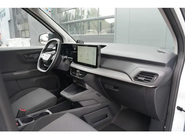 Ford E-Transit Courier