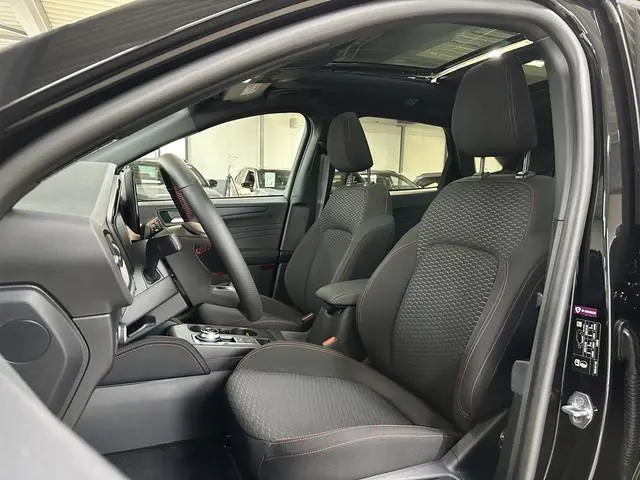 Ford Kuga 2.5 PHEV ST-Line 243pk | Elek. Panodak | Elek. Trekhaak | Winter-pakket | 19" |