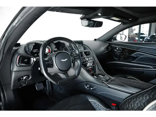 Aston Martin DBS