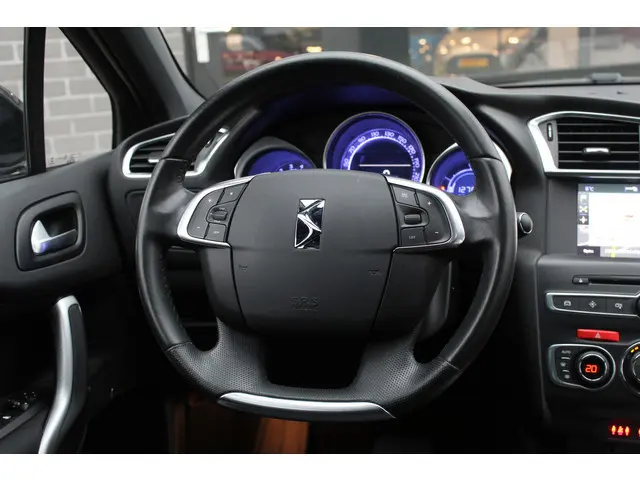DS DS 4