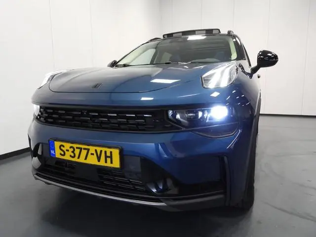 Lynk & Co 01