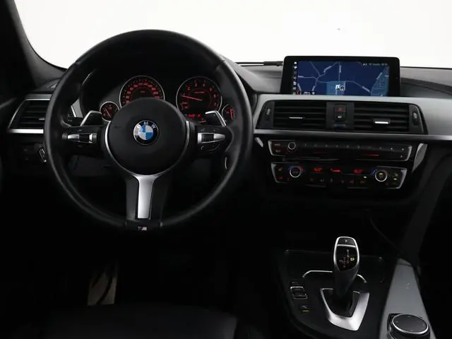 BMW 3-serie 320i 184 PK M-SPORT AUT. HIGH EXECUTIVE+ SCHUIFDAK | HEAD-UP | STOELVERW. | LED | DAB |...
