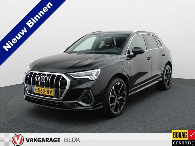 Audi Q3 45 TFSI e S edition | S-line | Trekhaak | Camera | 20'' | Side Assist | Prijs Rijklaar !!
