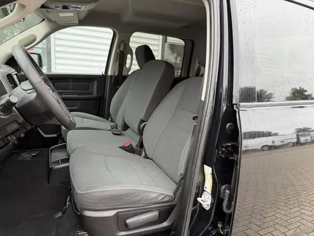 Dodge RAM 1500 CLASSIC 4x4 / Prins LPG / luchtvering achter / trekhaak 3500 kg / 5 persoons / lease...