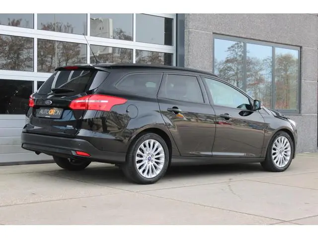 Ford Focus Wagon 1.0 Trend Plus 126 Pk Automaat Navigatie / LM / Parkeersensoren