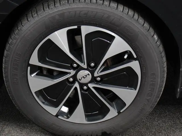 Kia Ceed Sportswagon 1.6 GDI PHEV DynamicLine Automaat Climate control Keyless Cruise control LED Pa...