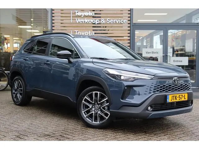Toyota Corolla Cross Hybrid 140 Dynamic , Nieuw en direct leverbaar met €2.500 demovoordeel!