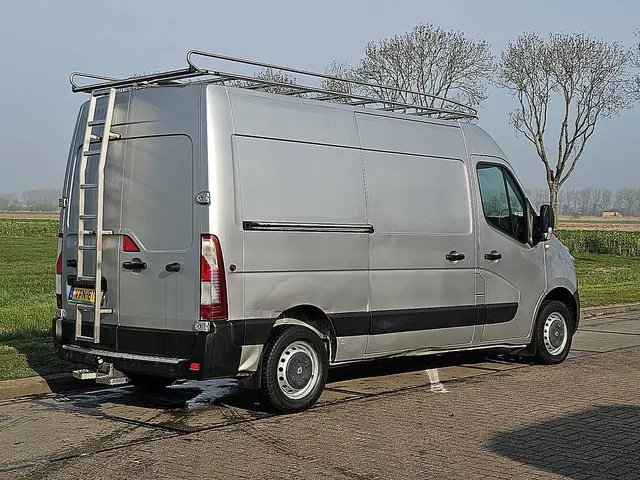 RENAULT MASTER 2.3 l2h2 imperiaal nap!