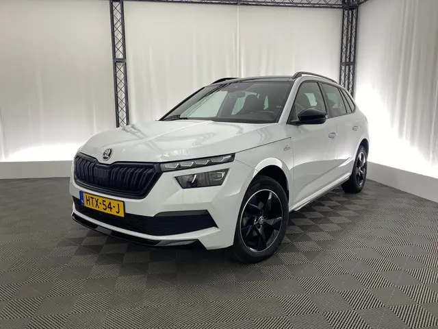 ŠKODA Kamiq 1.0 TSi Sport Monte Carlo Automaat | Pano-Dak | Camera | Climate Control | Apple Carplay