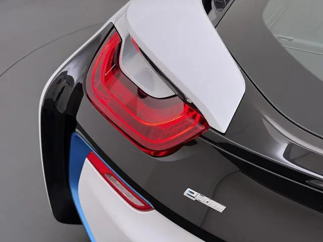 BMW i8 1.5 VAN: 59.900,- VOOR: 54.877,- UW HERFSTVOORDEEL: 5.023,- PROGRESSIVE PACK| HARMAN KARDON|...