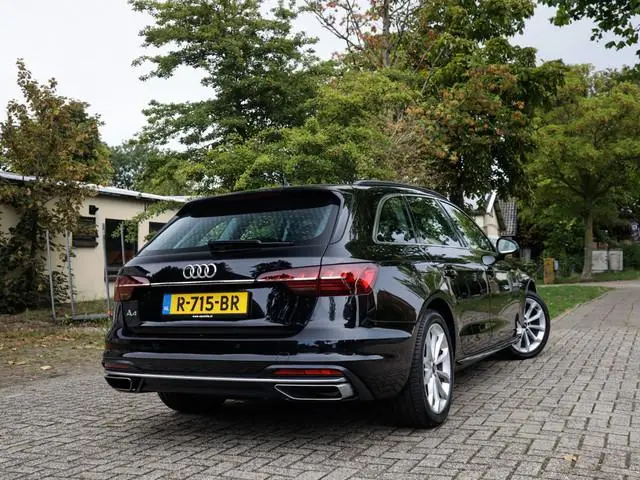 Audi A4 Avant 40 TFSI Advanced Edition 1e-Eig. & Dealer-Onderh. BOVAG-Garantie. NL-Auto.