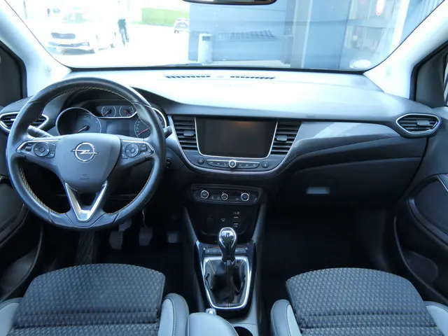 Opel Crossland X