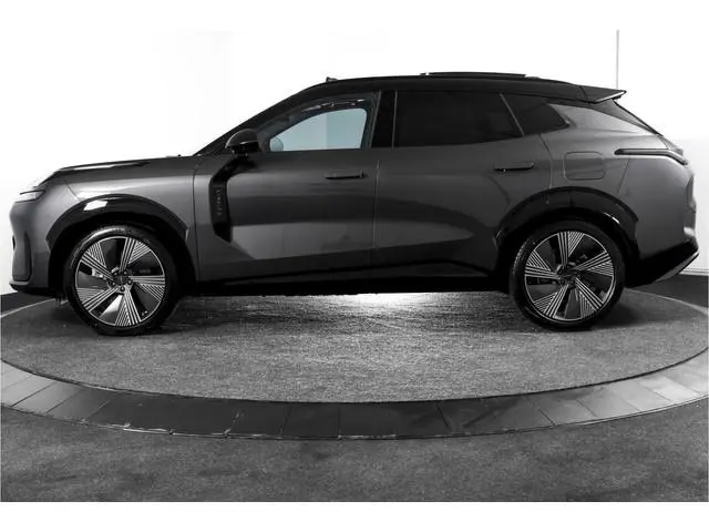 Lynk & Co 08