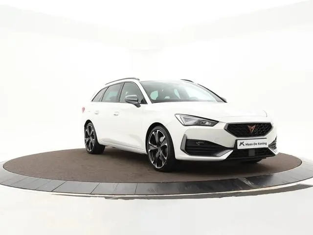 CUPRA Leon Sportstourer 1.4 e-Hybrid 245pk DSG VZ Business · SOH 95% · Stuur- & Stoelverwarming · Ke...