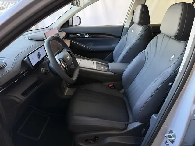 Geely E5
