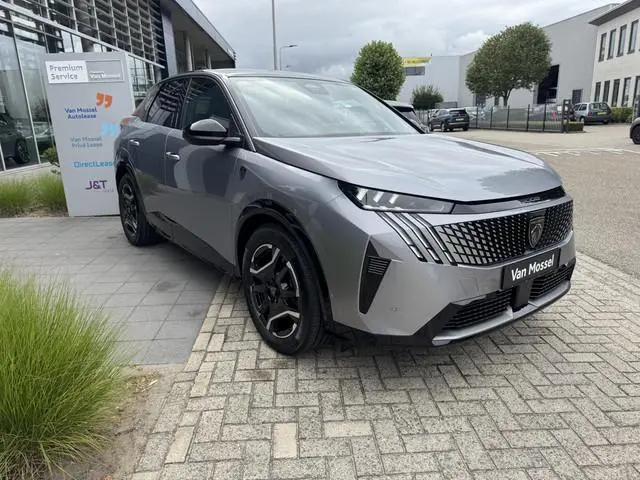 Peugeot e-3008