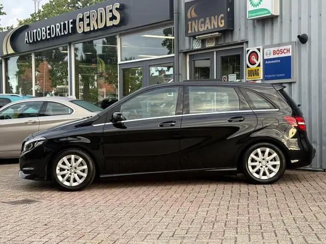 Mercedes-Benz B-klasse 180 Lease Edition Plus. | AUTOMAAT | PANO | TREKHAAK | CAMERA | NAVI | CRUISE...