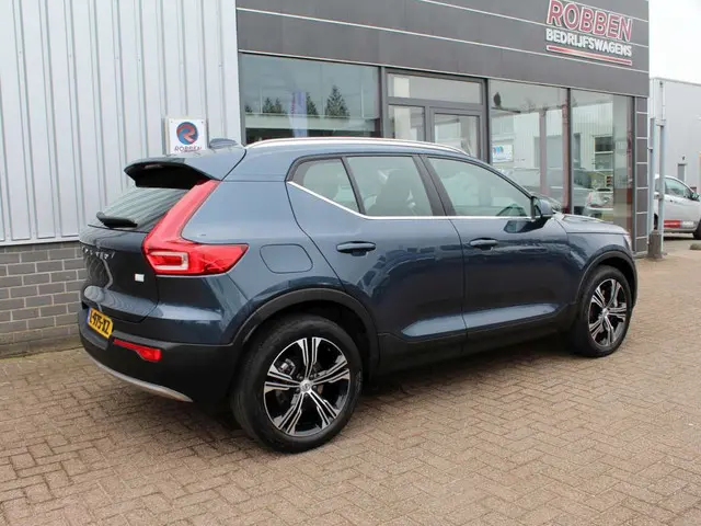 Volvo XC40 1.5 T5 Recharge Inscription Hybride Elektrisch/Benzine Panoramadak