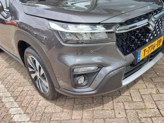 Suzuki S-Cross